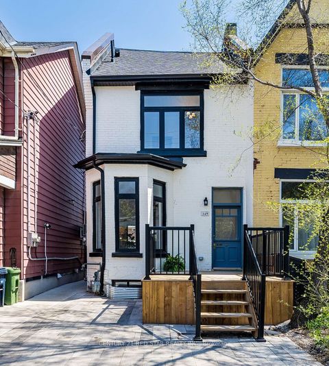 369 Pacific Avenue Toronto ON M6P 2R2