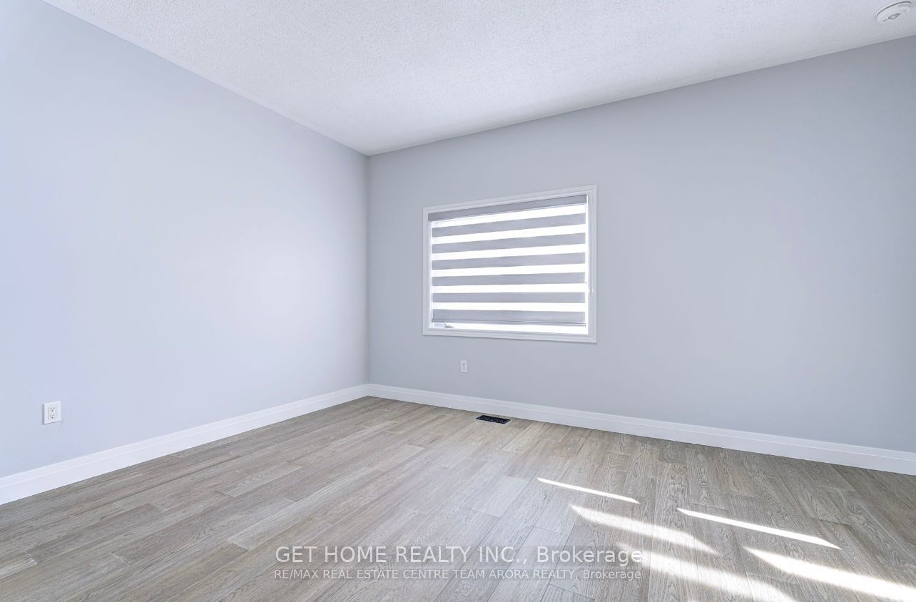 153 Mclaughlin Avenue Upper