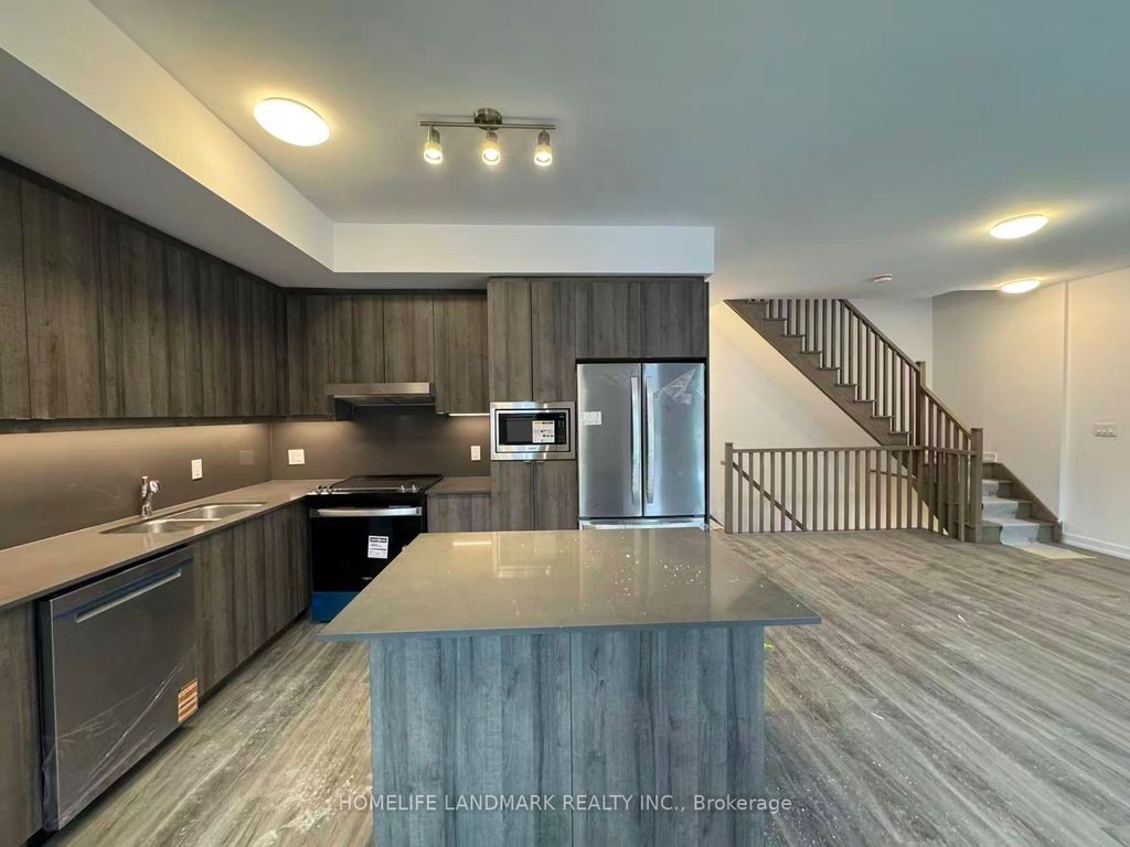 Photo of 15 Kerns Lane, Richmond Hill, ON L4E 1M1 (MLS # N13104614)