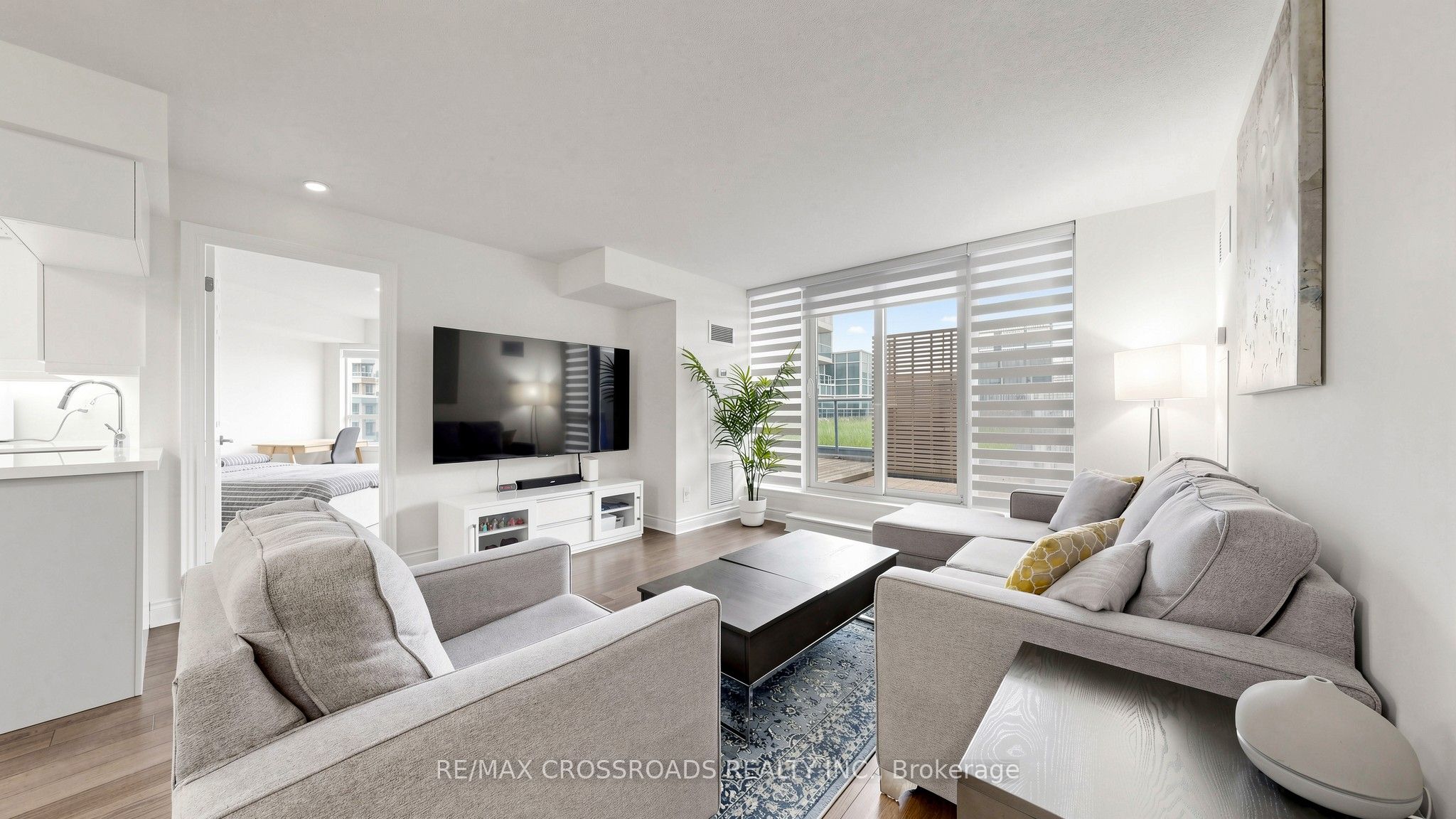23 Cox Boulevard 656