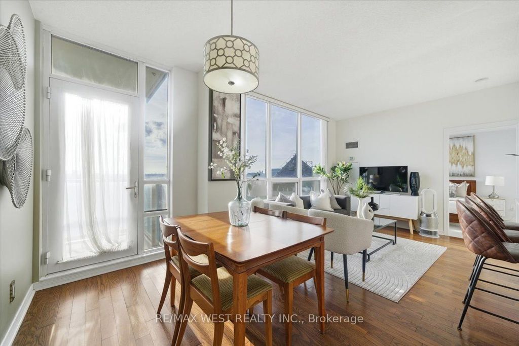Photo of 2240 Lake Shore Boulevard W #3302, Toronto, ON M8V 0B1 (MLS # W12999964)
