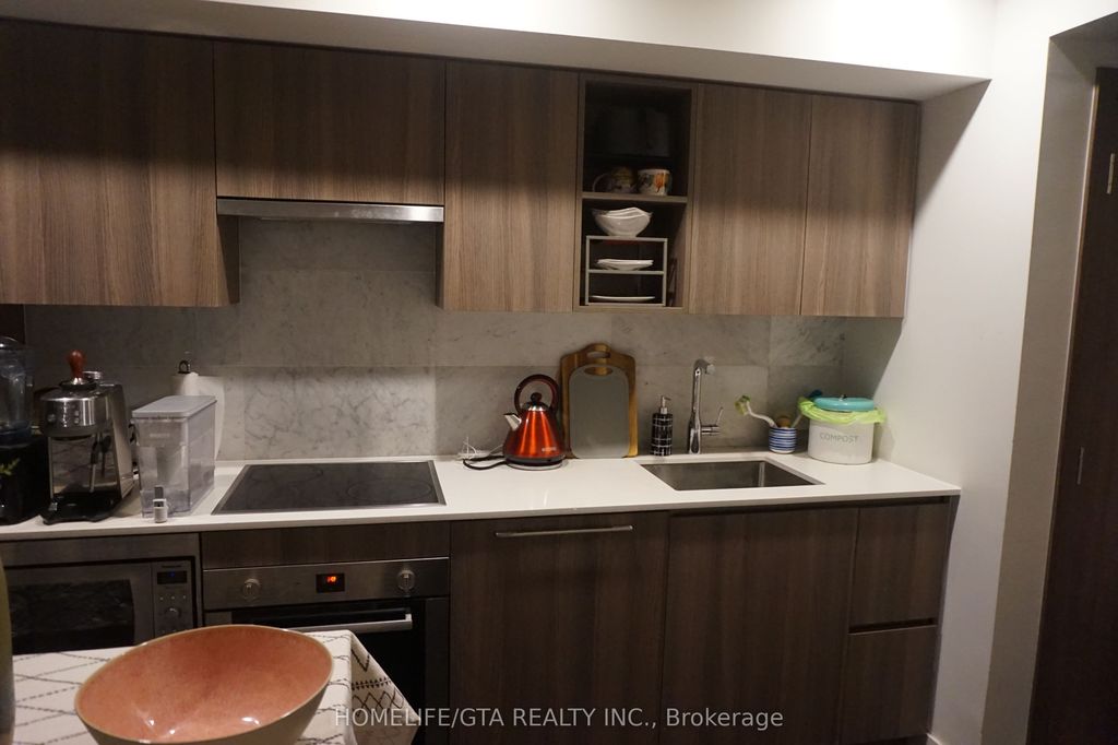 Photo of 17 Bathurst Street #1507, Toronto, ON M5V 0N1 (MLS # C12324450)