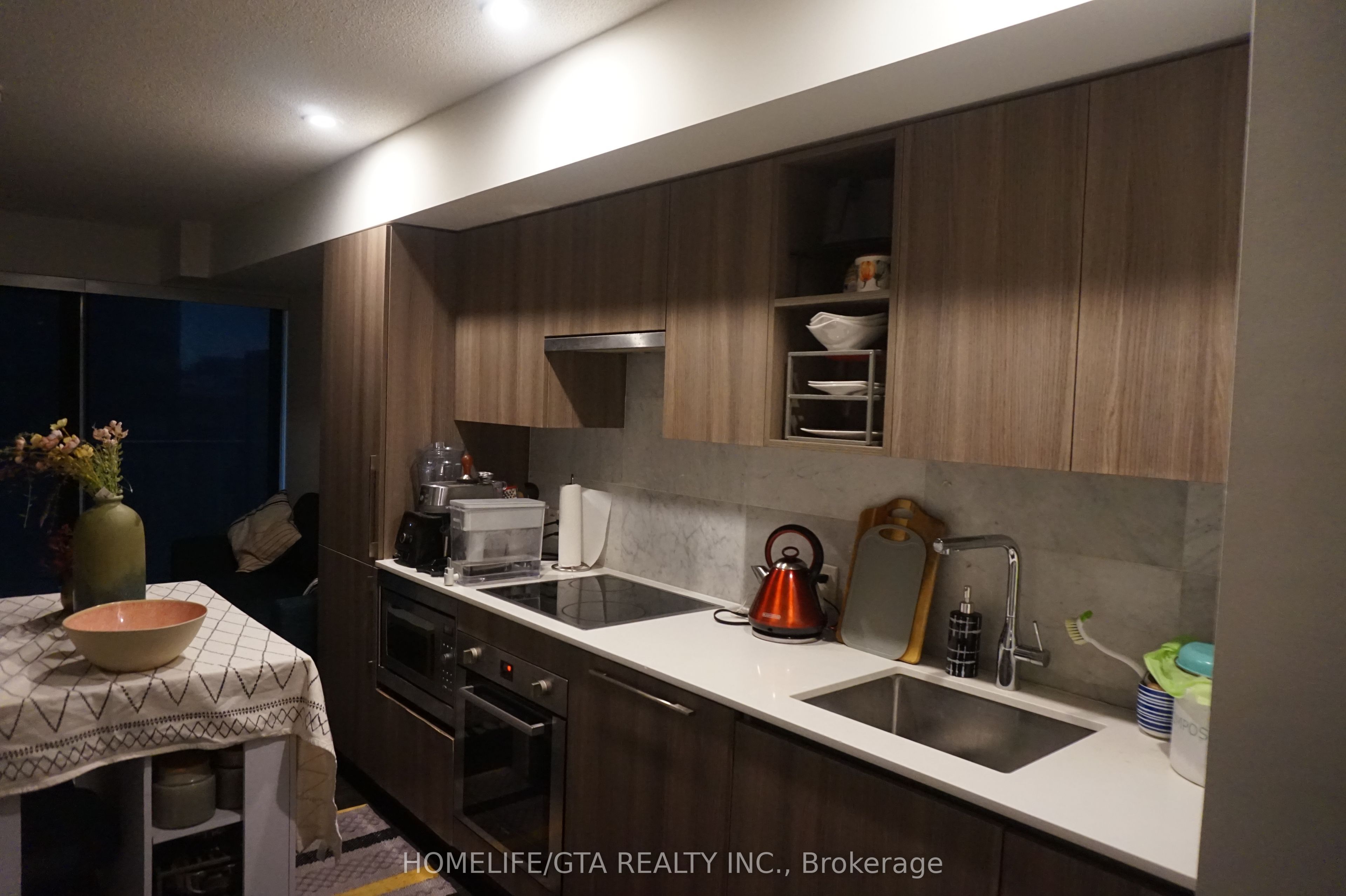 17 Bathurst Street 1507