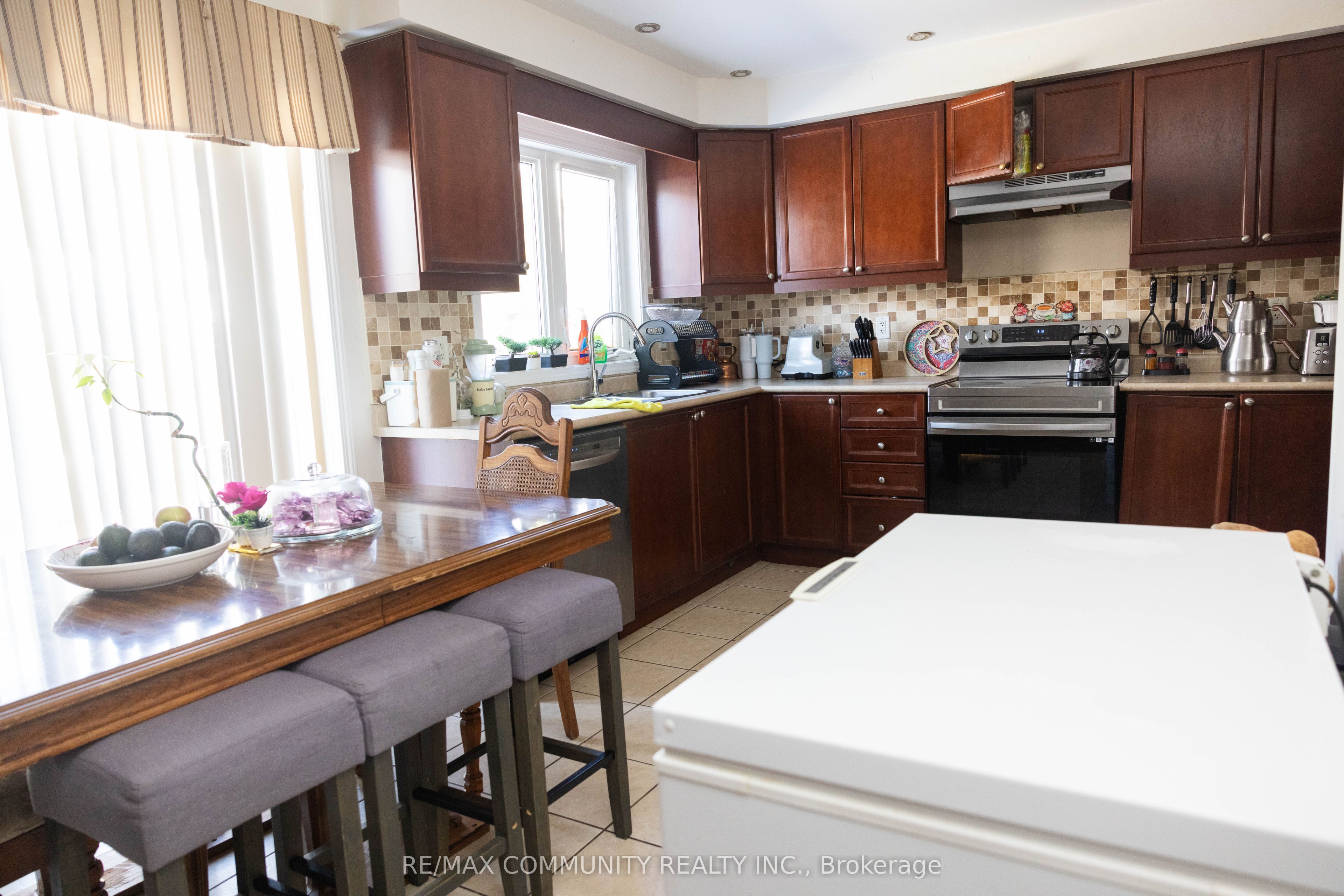 213 Fennamore Terrace