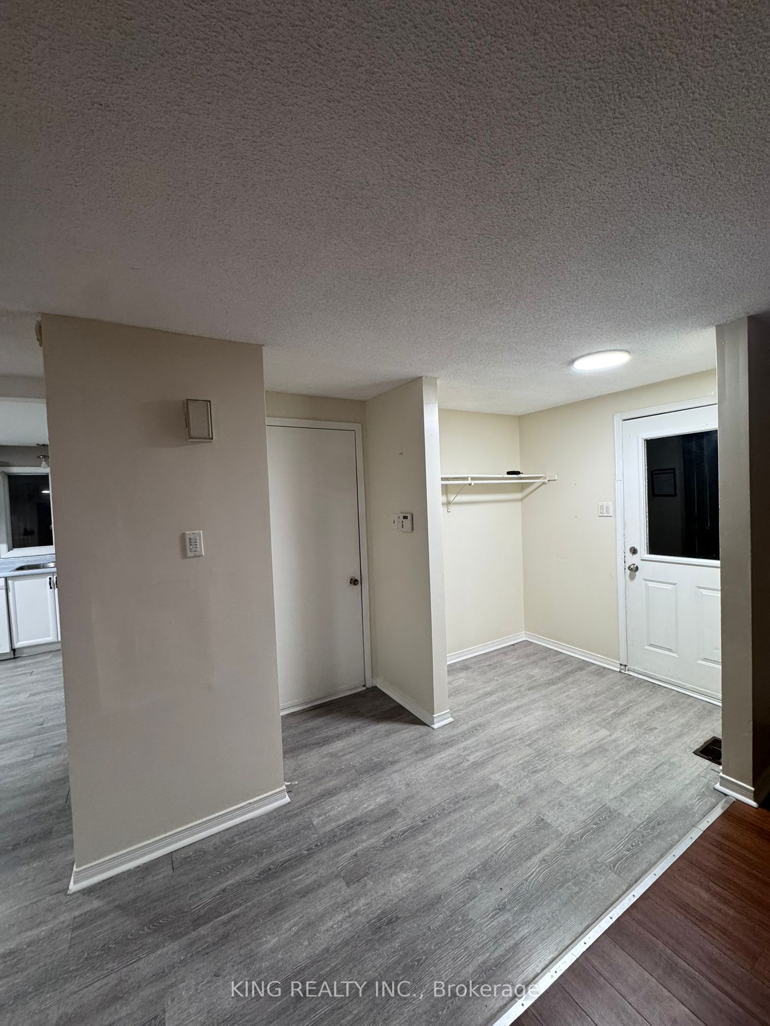 139 Hickling Trail