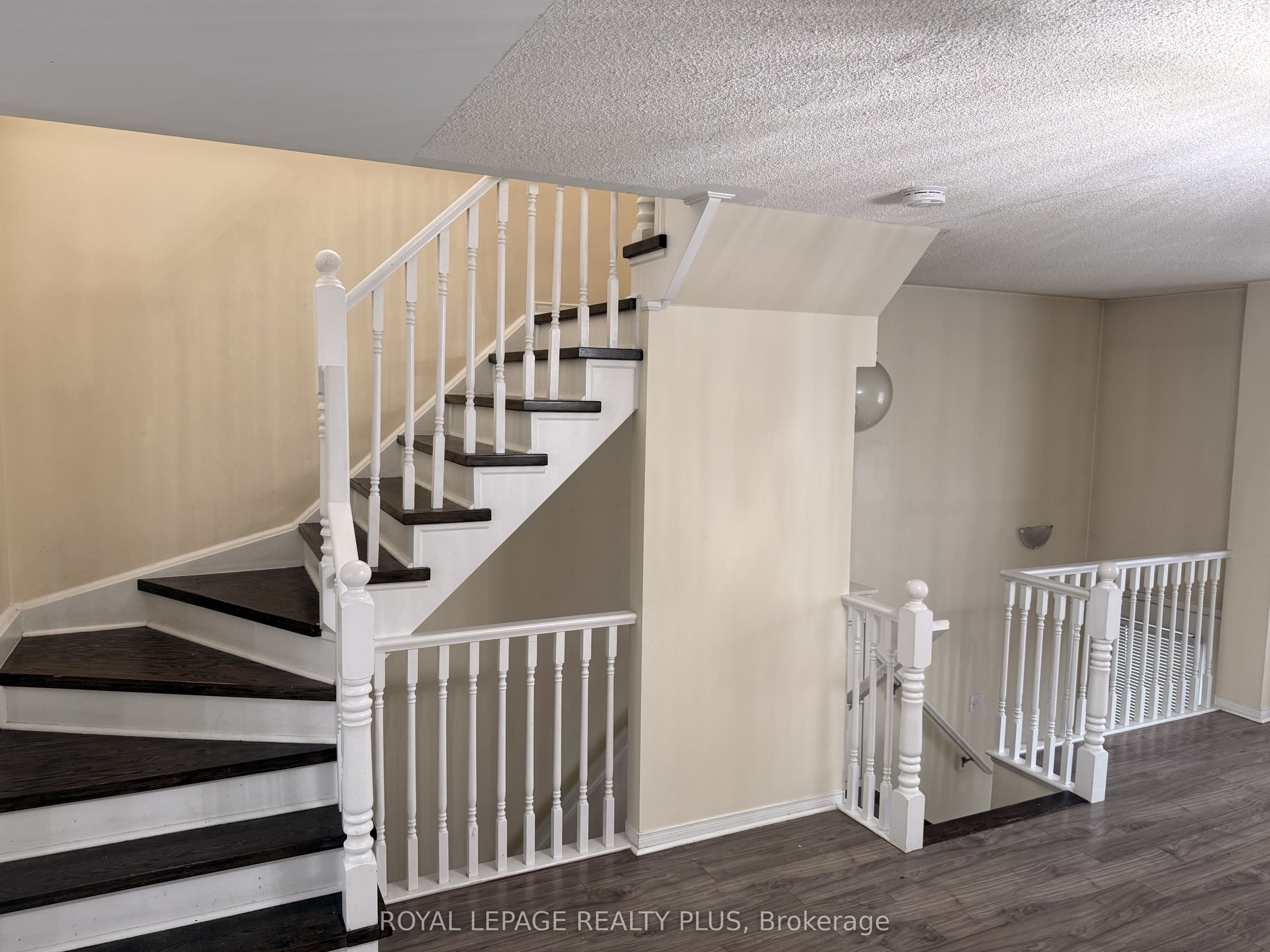 3050 Erin Centre Boulevard 85