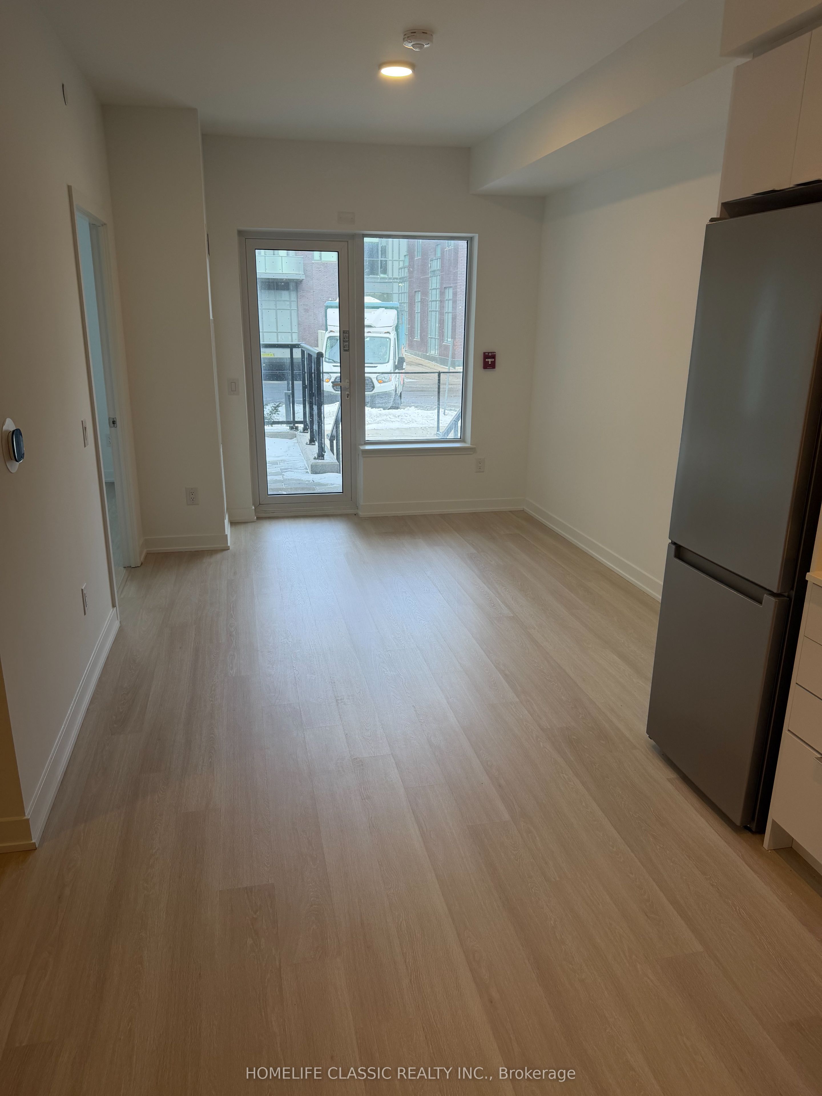 5105 Hurontario Street 106