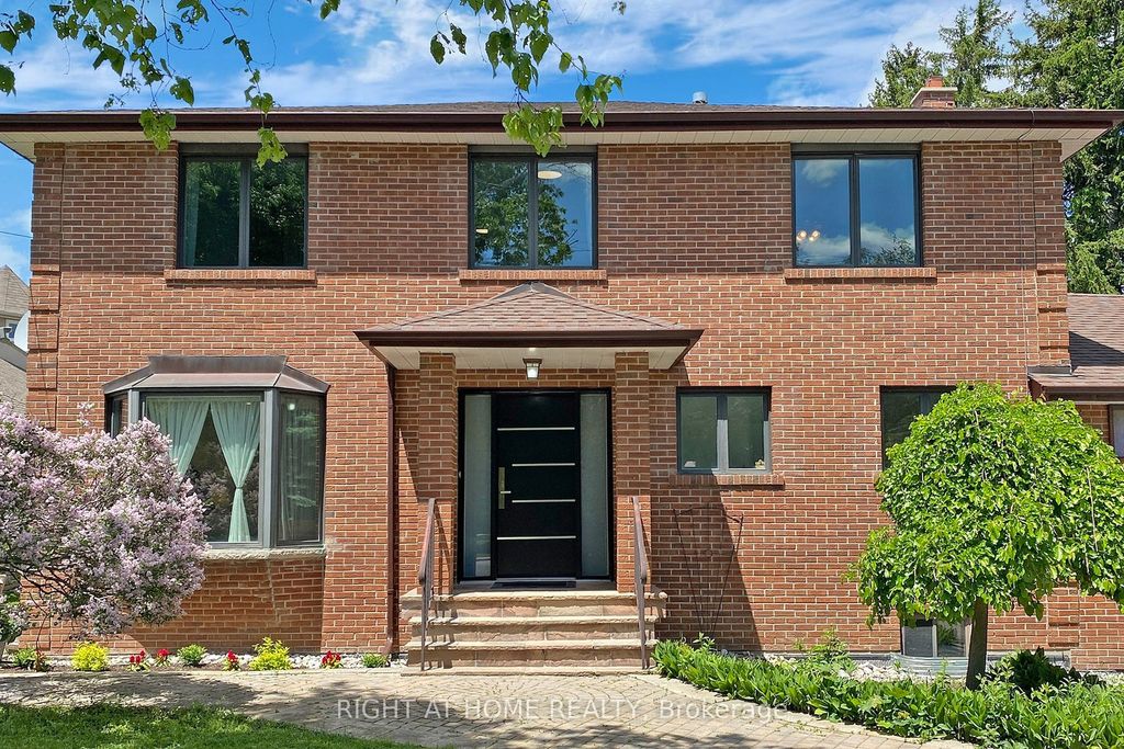 Photo of 350 Sunset Beach Road, Richmond Hill, ON L4E 3H9 (MLS # N12457467)