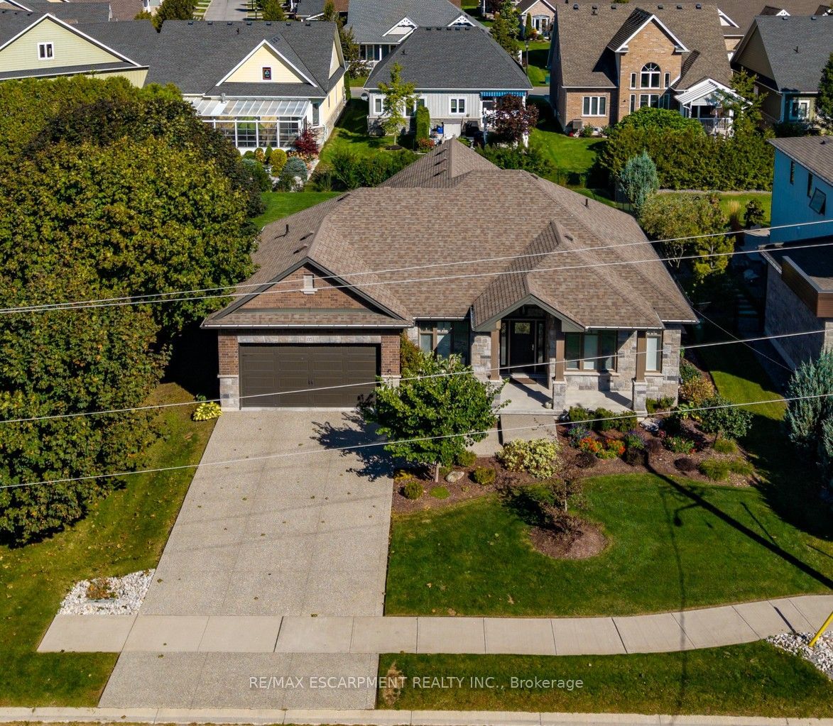 135 New Lakeshore Road