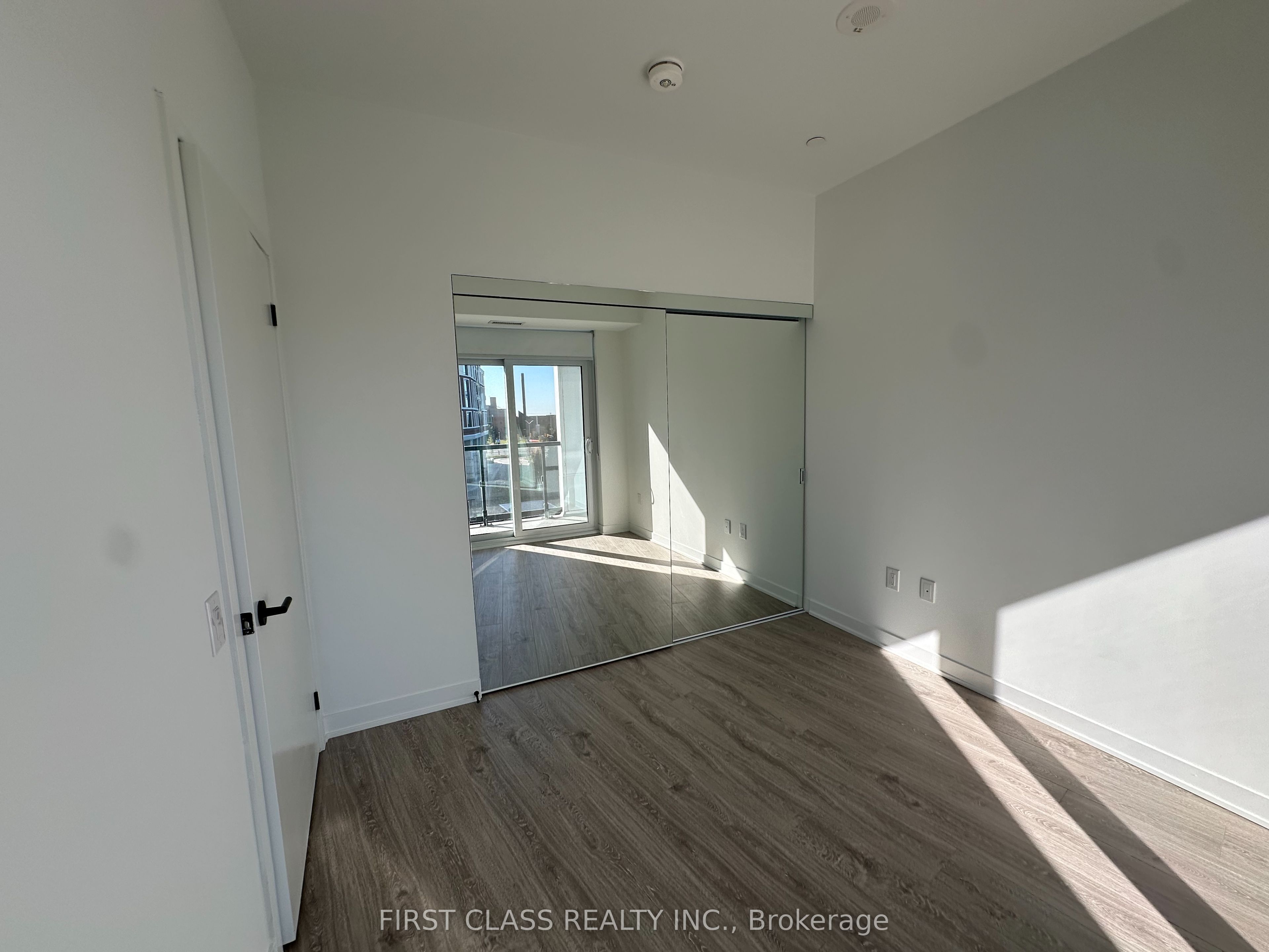 2495 Eglinton Avenue W 316