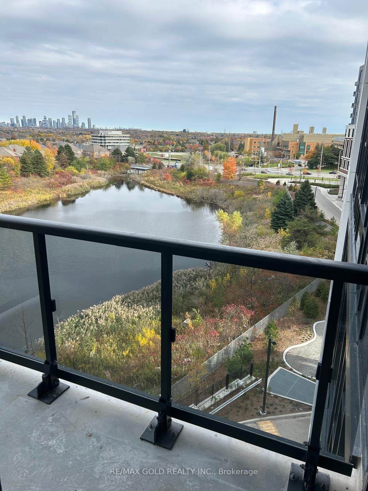 2495 Eglinton Avenue W 614