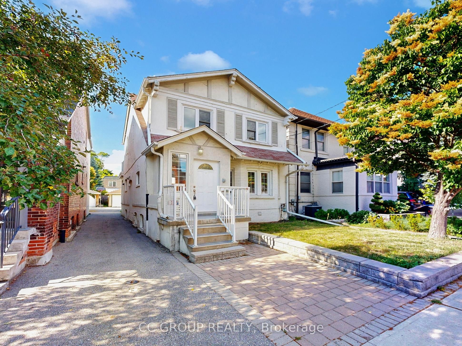 162 St Clair Avenue E