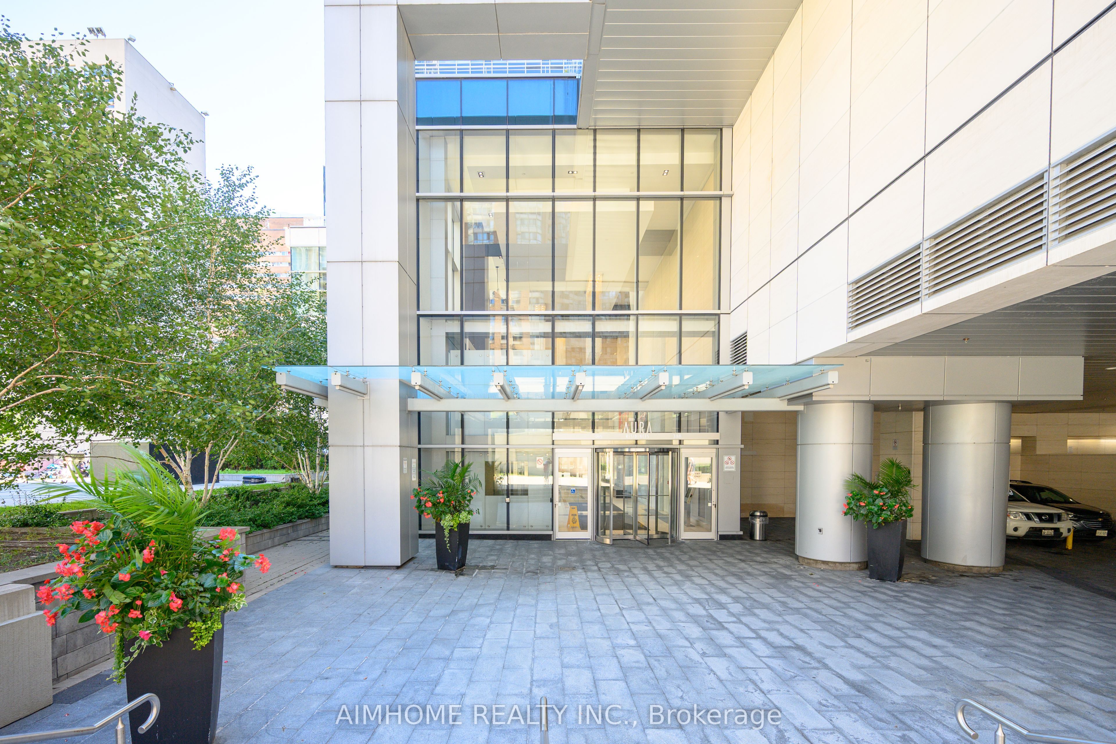 386 Yonge Street 1405