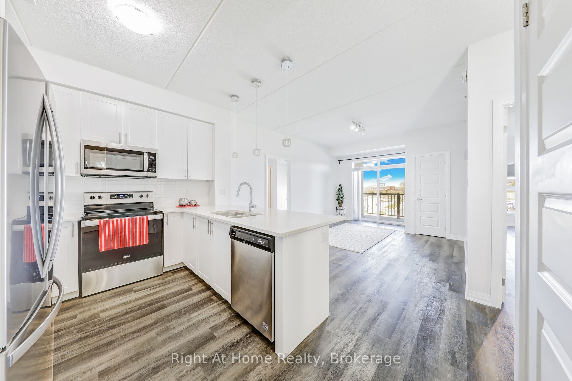 610 Farmstead Drive 307