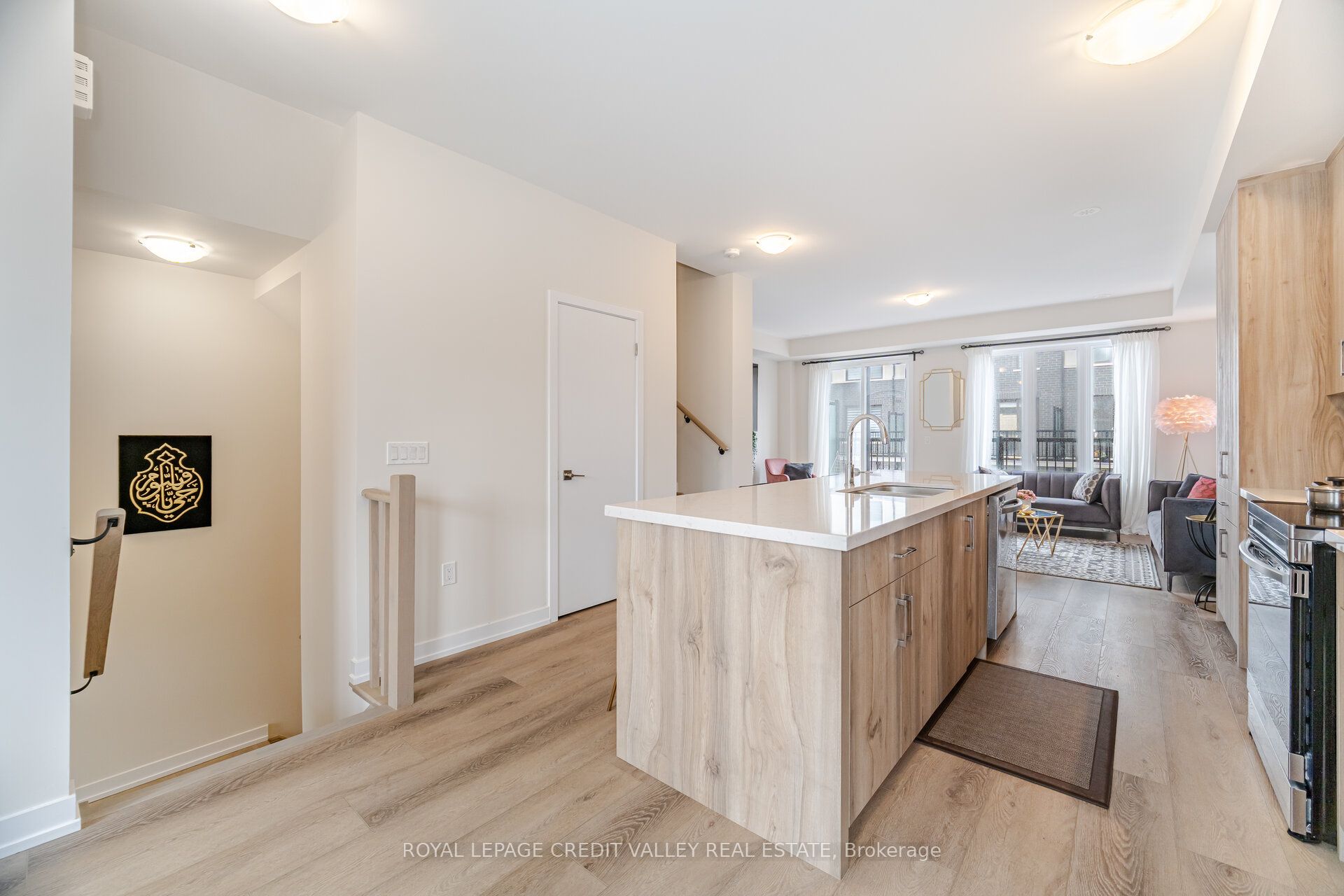 1360 William Halton Parkway W