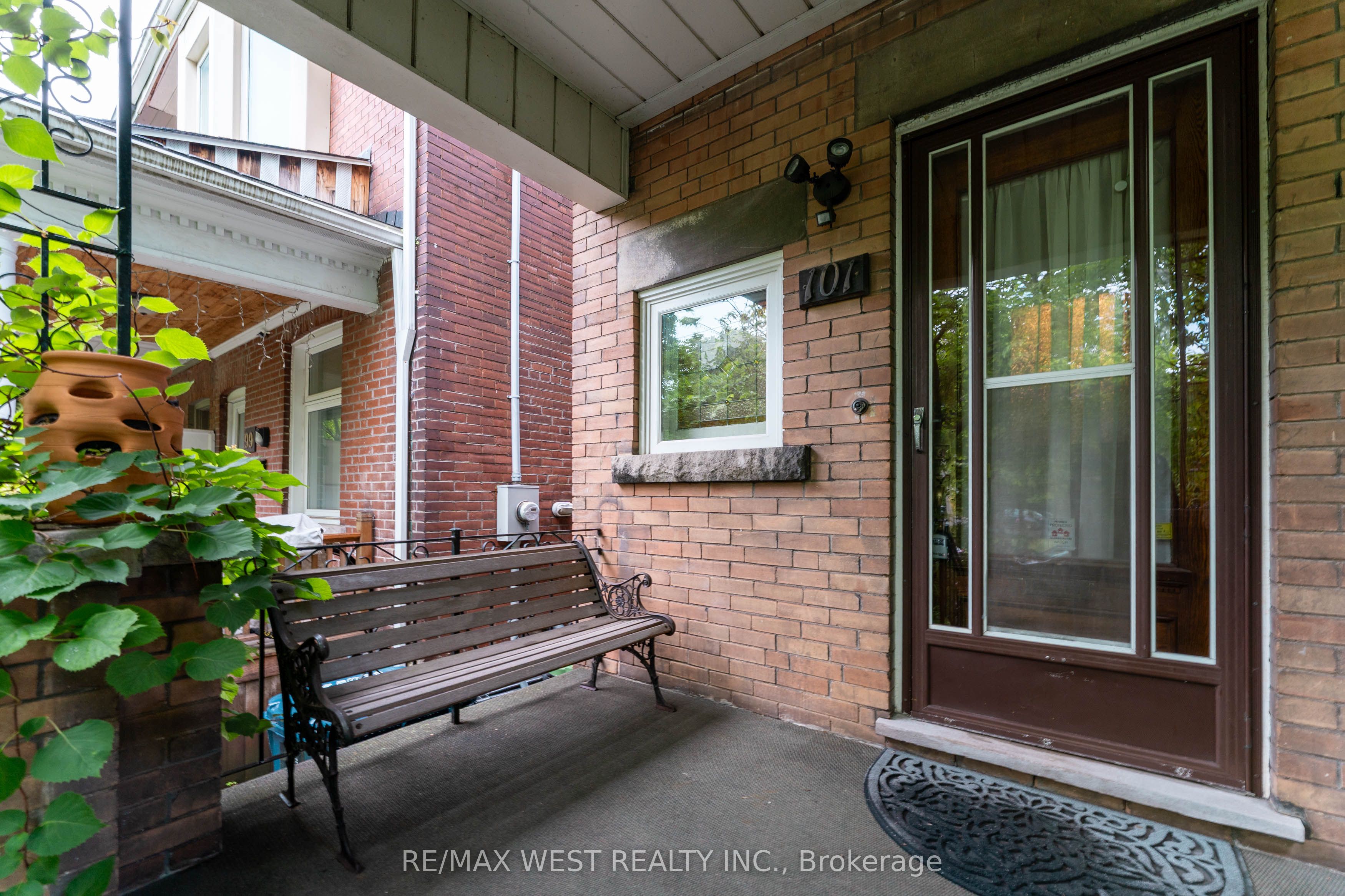 101 Grenadier Road