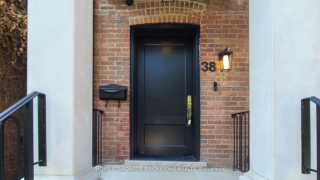 Photo of 38 Elgin Avenue, Toronto, ON M5R 1G6 (MLS # C13051156)