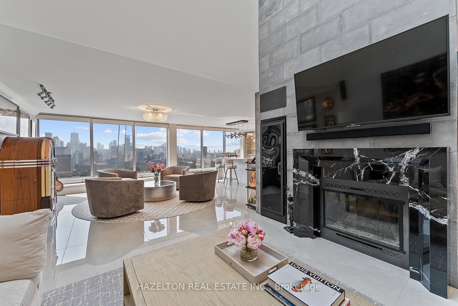110 Bloor Street W 2008