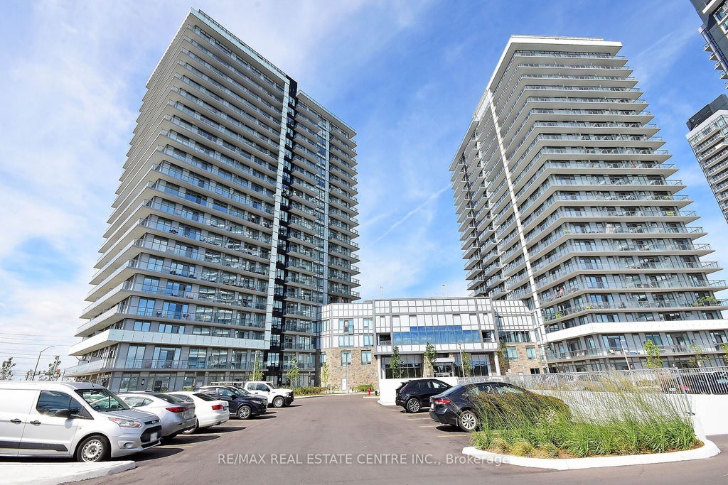 Photo of 4655 Metcalfe Avenue #206, Mississauga, ON L5M 4N7 (MLS # W14090822)