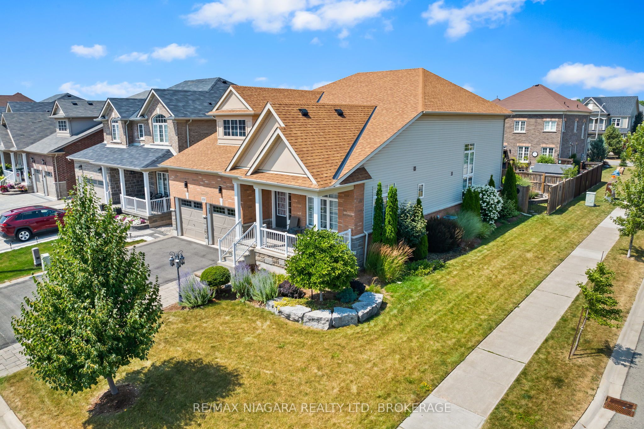 4385 Cinnamon Grove