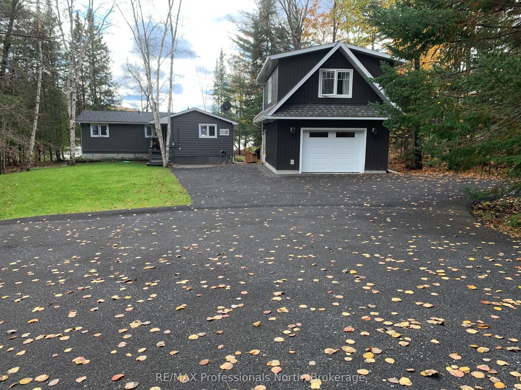 Photo of 185 Ena Drive, Huntsville, ON P1H 2J4 (MLS # X12931476)