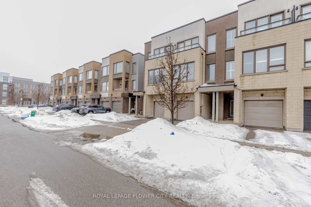 Photo of 191 Sabina Drive, Oakville, ON L6H 7C3 (MLS # W12809360)