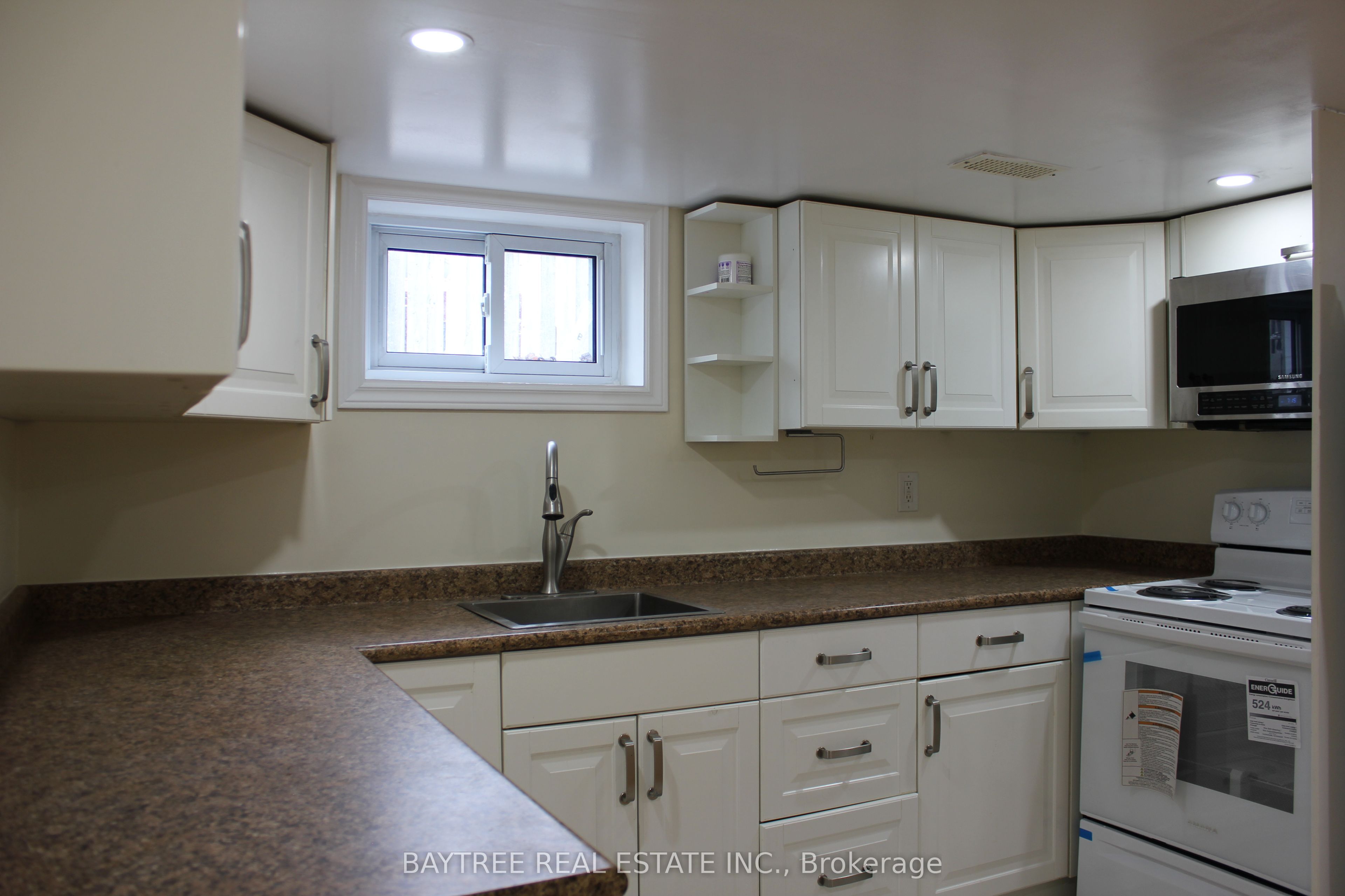 226 Beechy Drive Lower