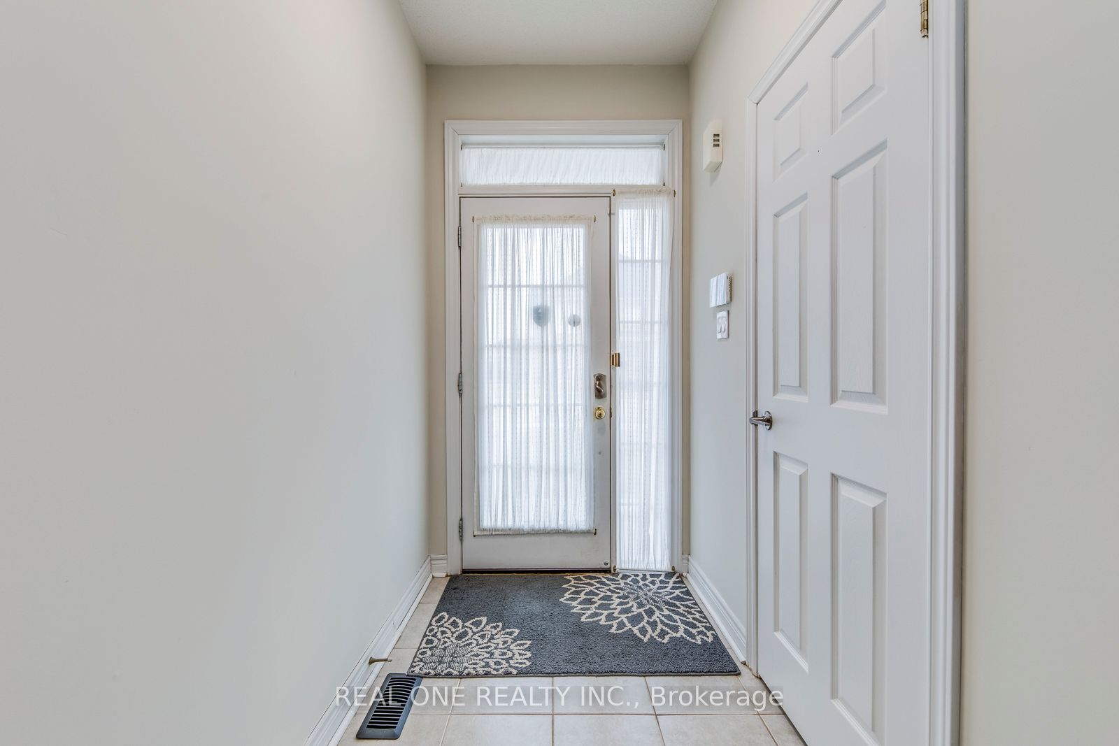 2319 Stone Glen Crescent