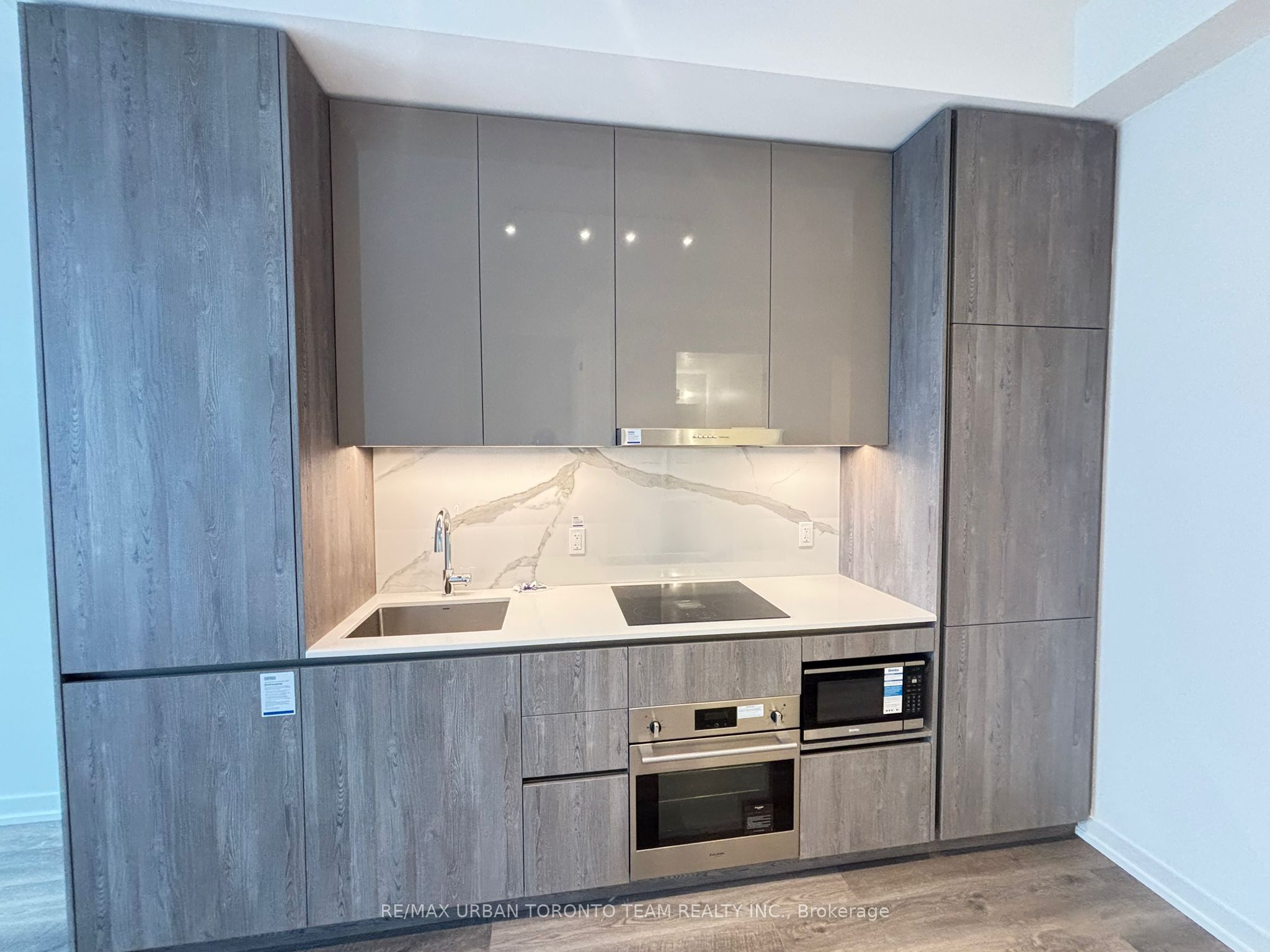 8 Interchange Way 2708