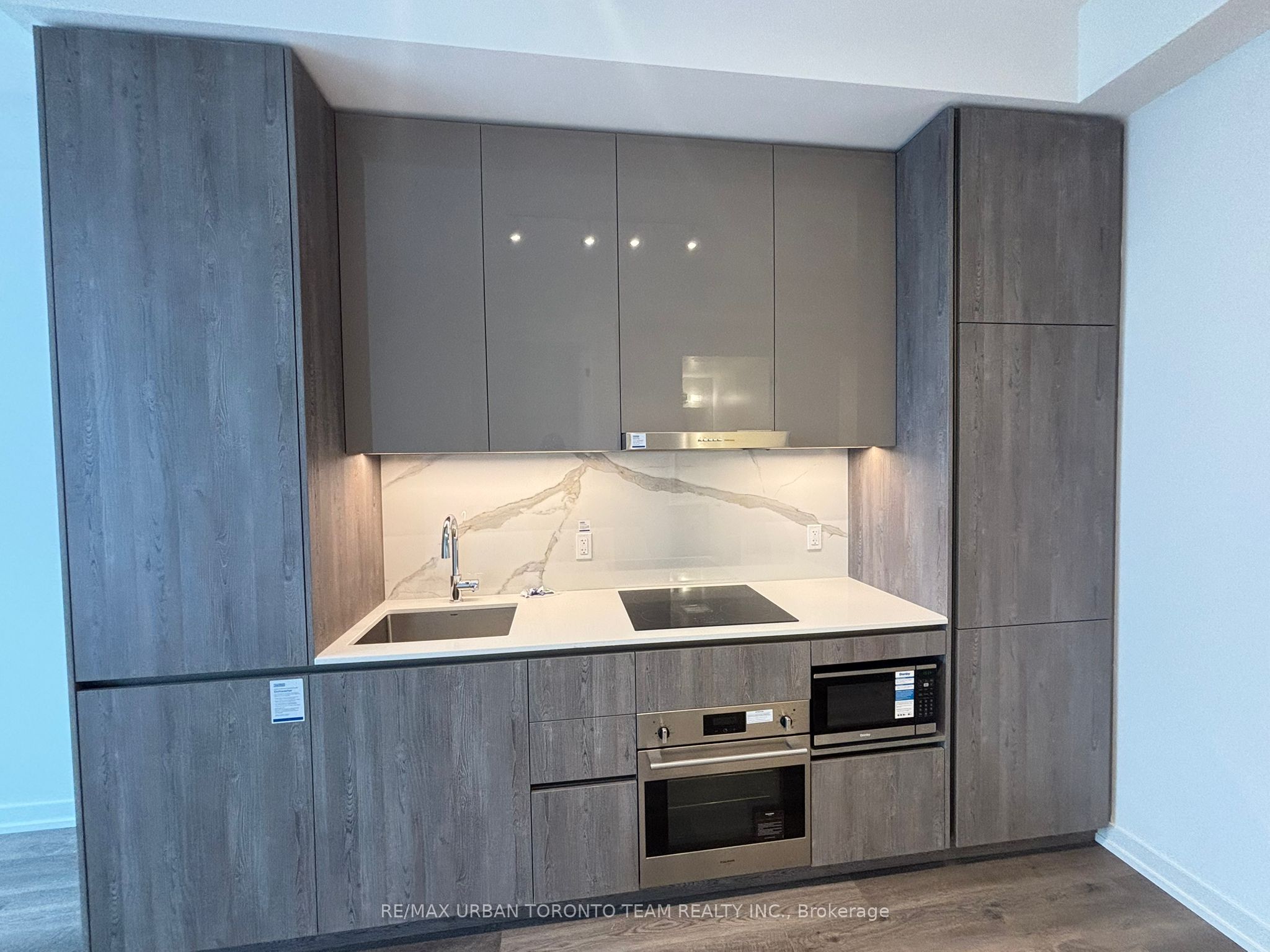 8 Interchange Way 2708