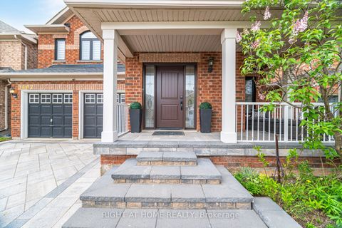 5467 Blue Spruce Avenue Burlington ON L7L 7C6