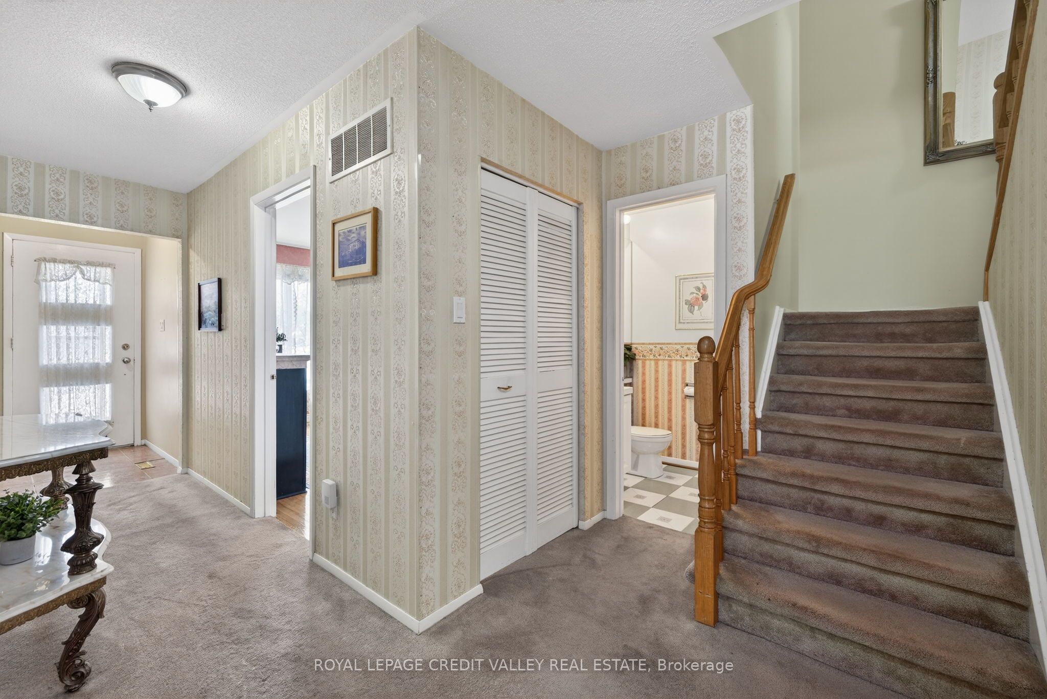 2305 Delkus Crescent