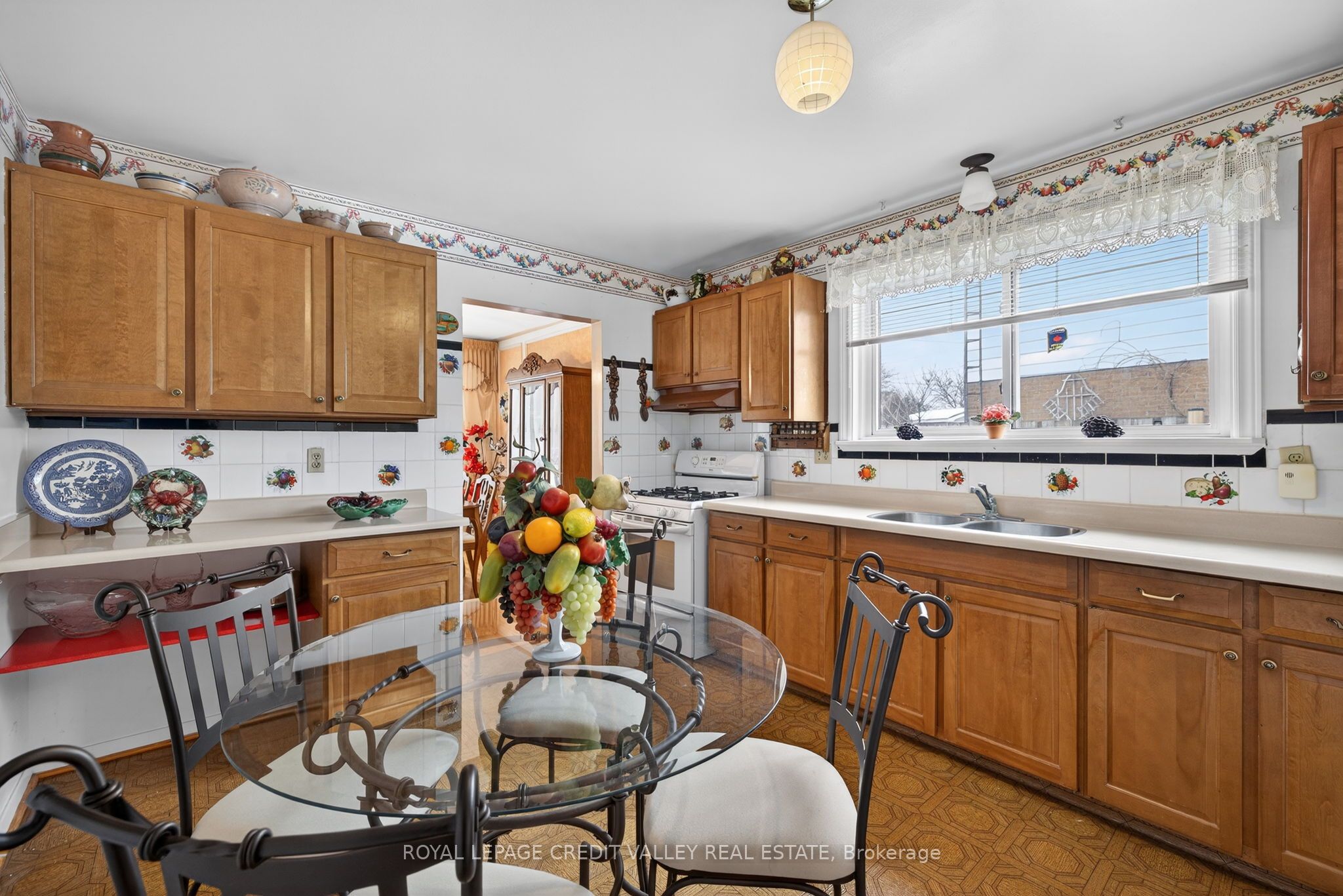 2305 Delkus Crescent