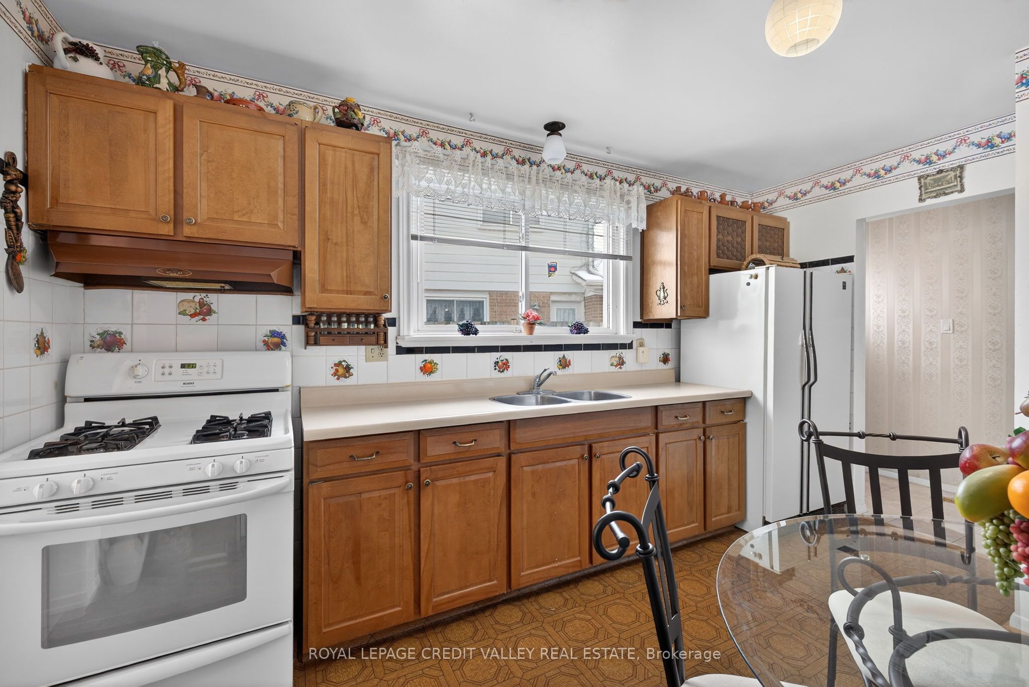 2305 Delkus Crescent