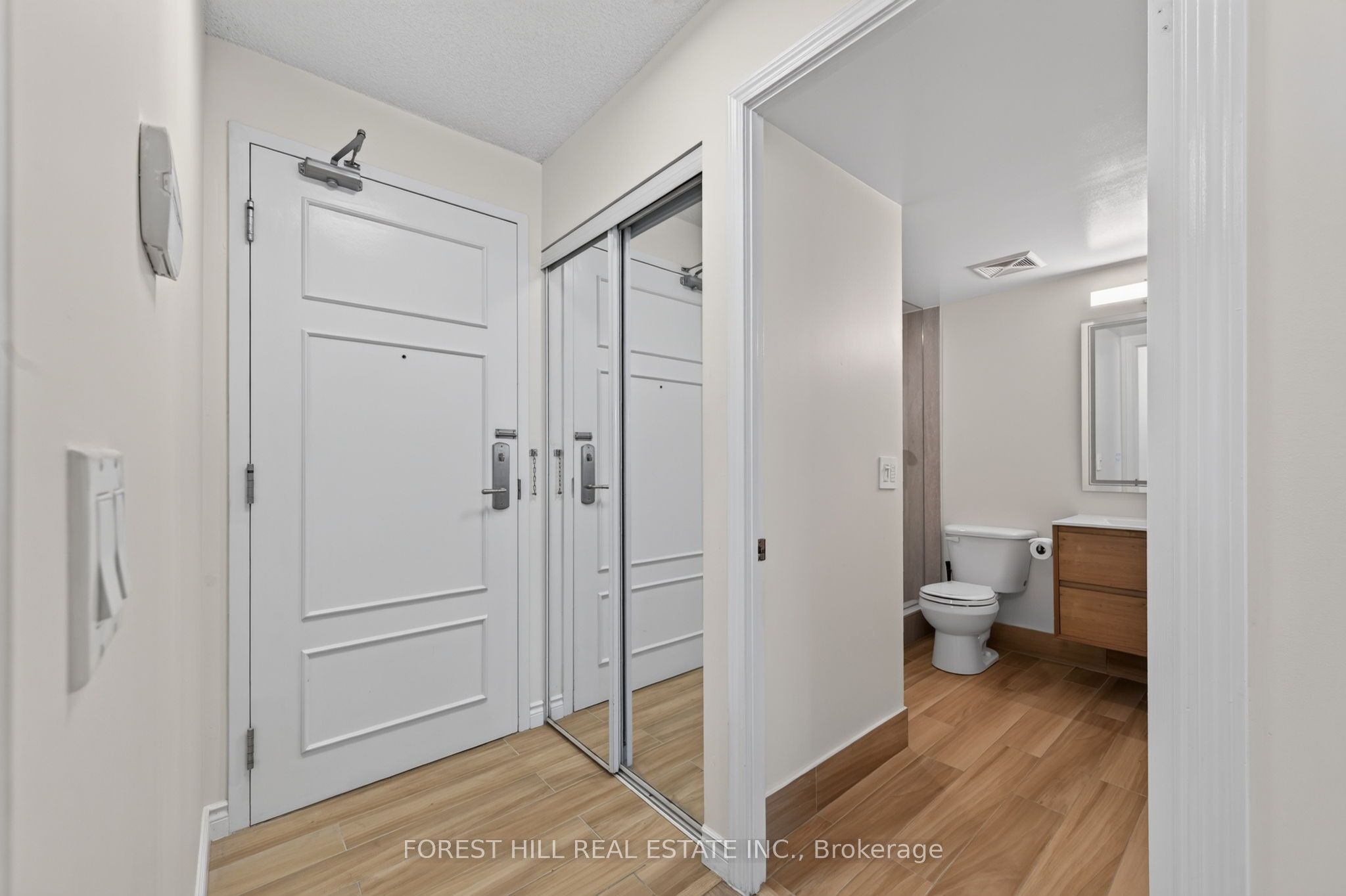 350 Red Maple Road 407