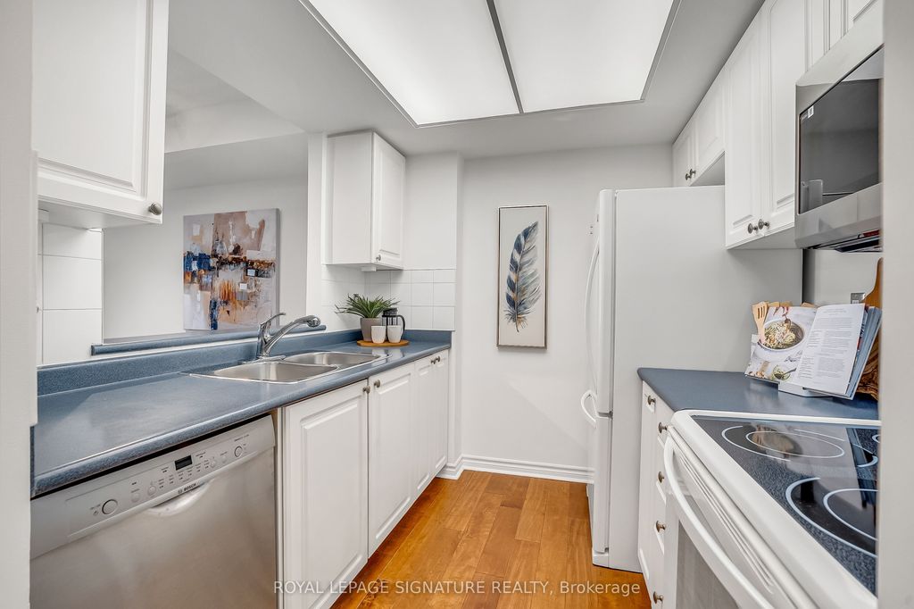 Photo of 18 Concorde Place #411, Toronto, ON M3C 3T9 (MLS # C12933906)