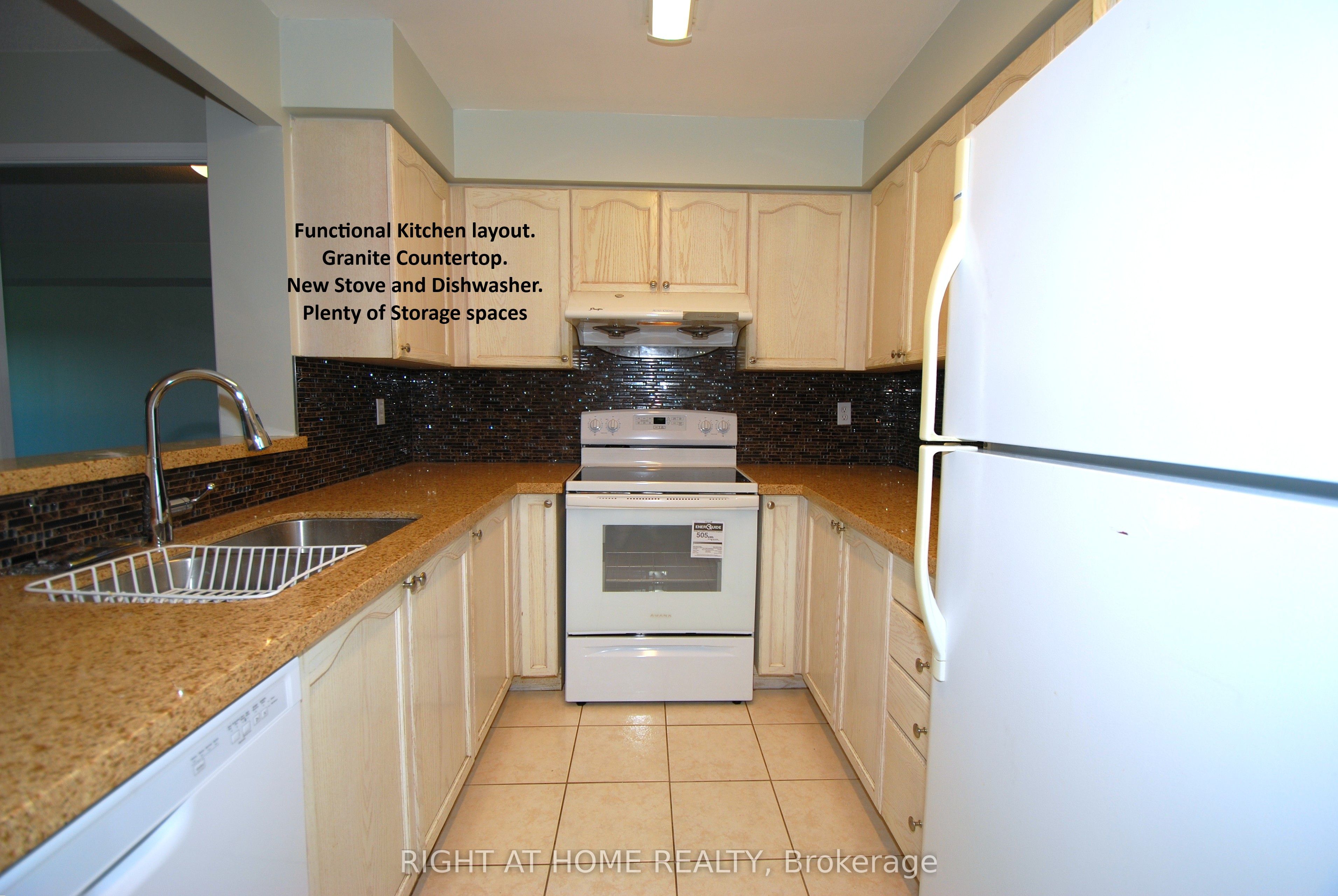 39 Pemberton Avenue 1009