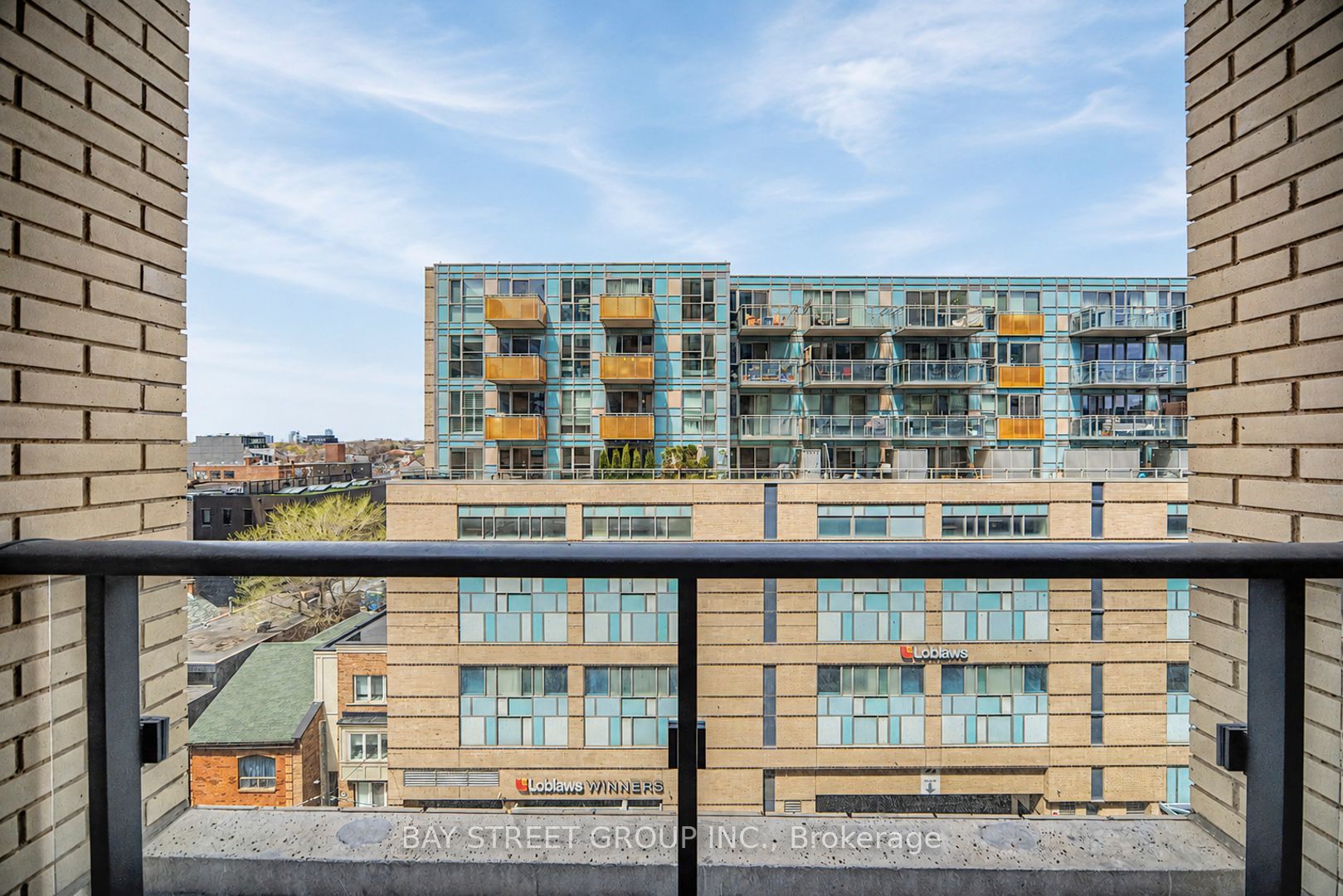 543 Richmond Street W 701