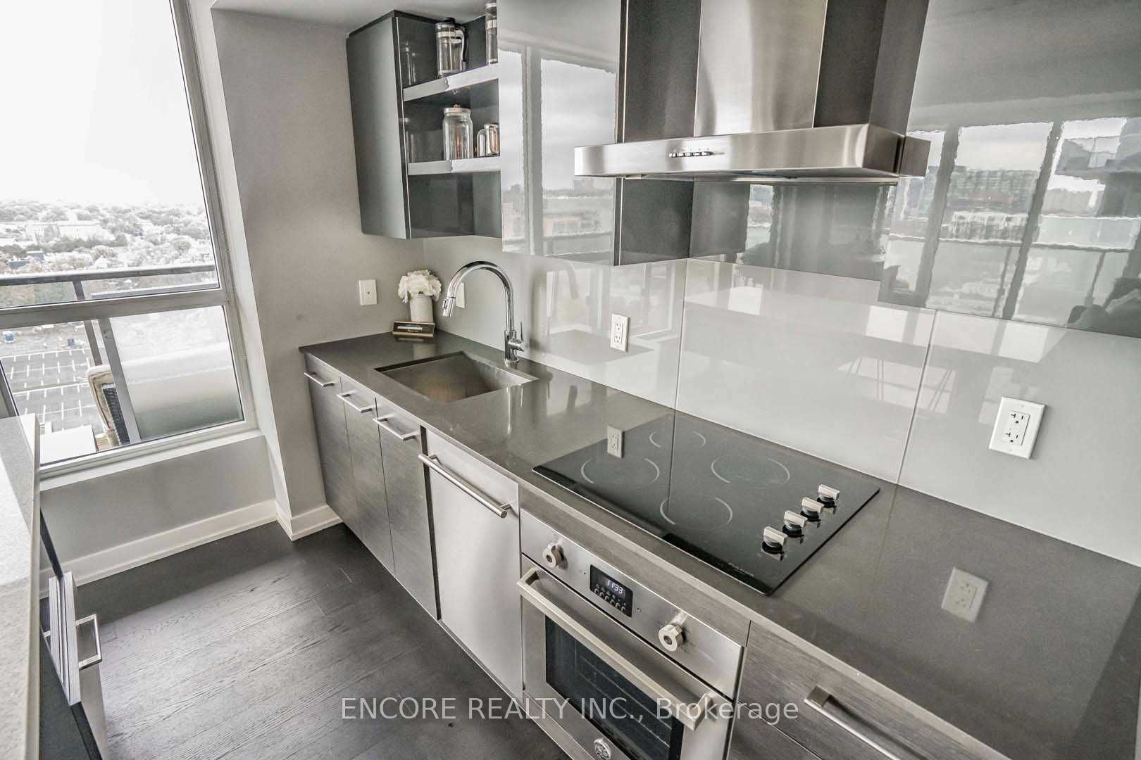 1030 King Street W Lph03