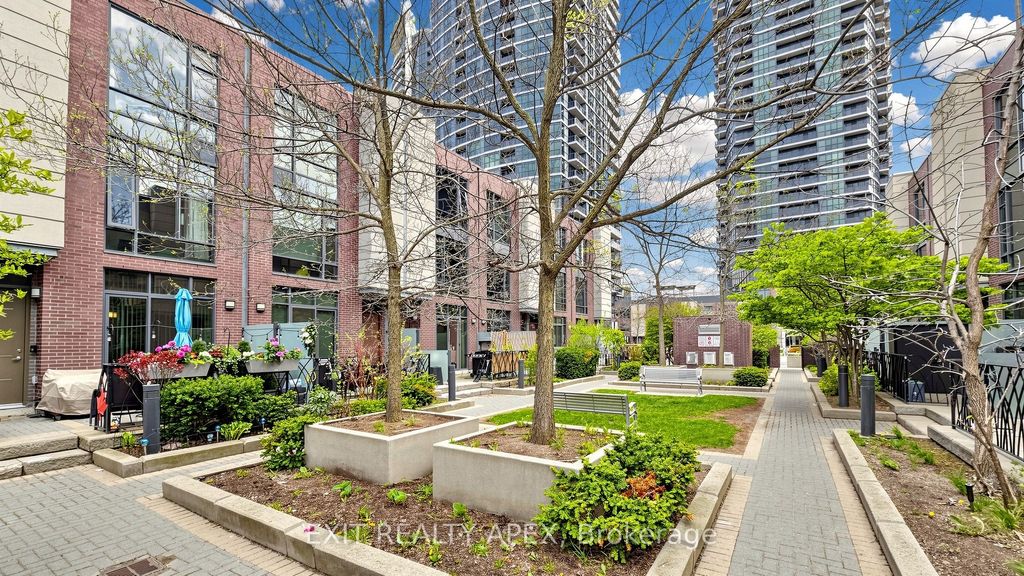 Photo of 23 Valhalla Inn Road #40, Toronto, ON M9B 0B3 (MLS # W13161072)