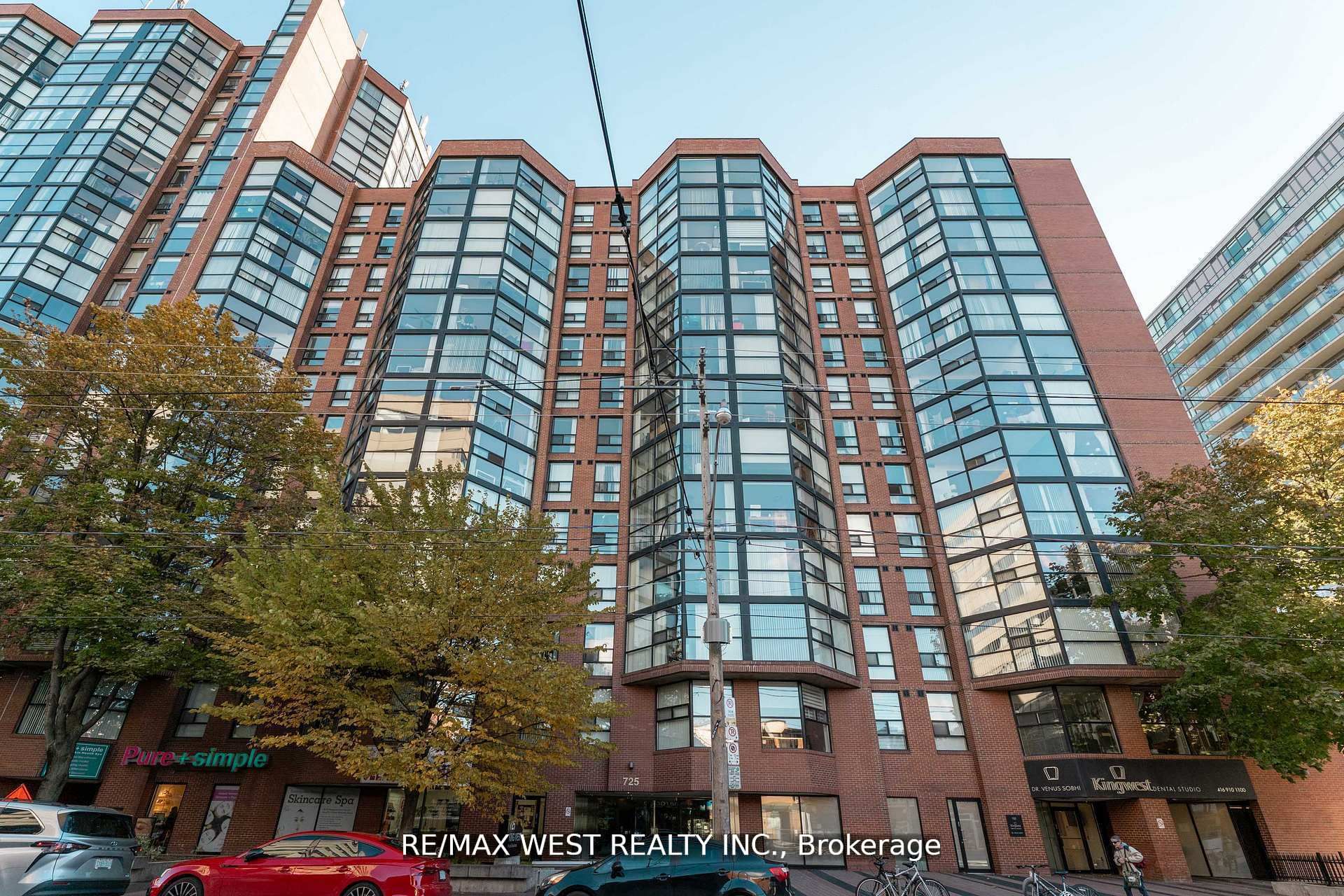 725 King Street W 205