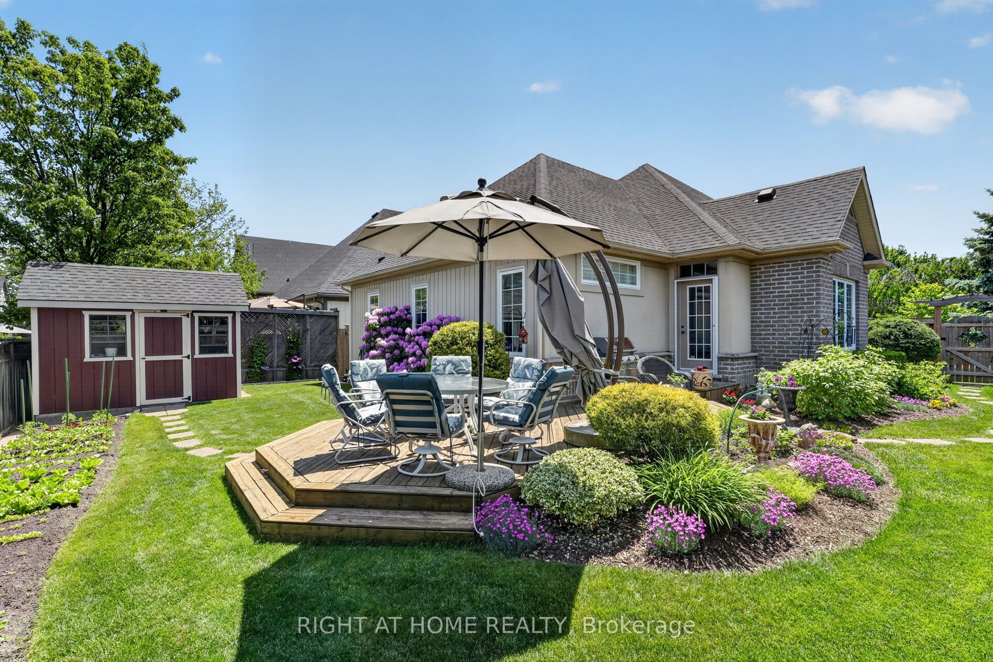 2 Seyval Place