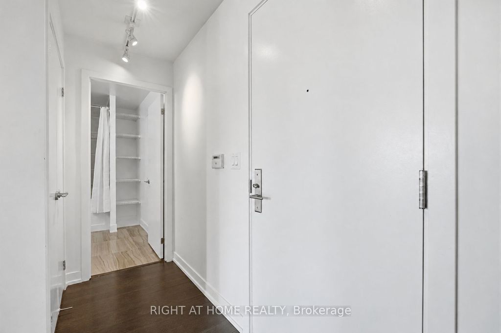 Photo of 5101 Dundas Street W #411, Toronto, ON M9A 5G8 (MLS # W13213428)