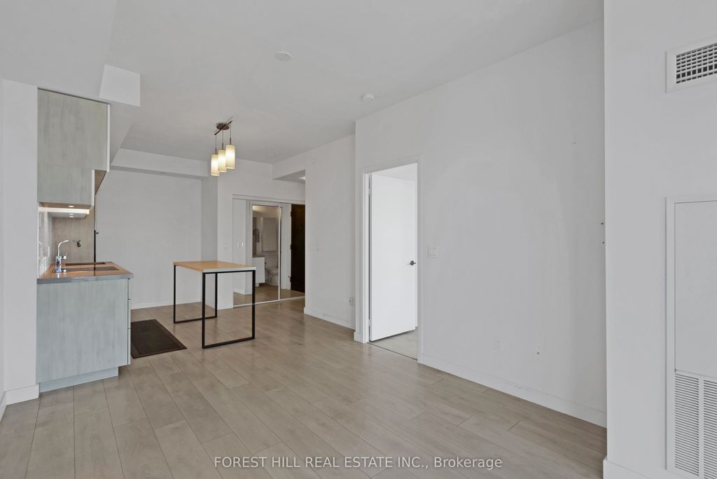 Photo of 8 Eglinton Avenue E #4406, Toronto, ON M4P 0C1 (MLS # C12516378)