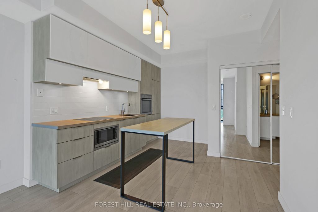 Photo of 8 Eglinton Avenue E #4406, Toronto, ON M4P 0C1 (MLS # C12516378)