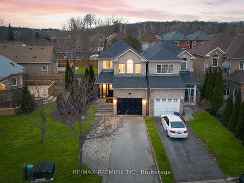4 Hacienda Drive Richmond Hill ON L4E 3X1