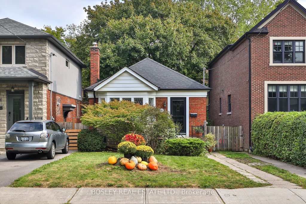 Photo of 333 Sutherland Drive, Toronto, ON M4G 1J7 (MLS # C12433758)