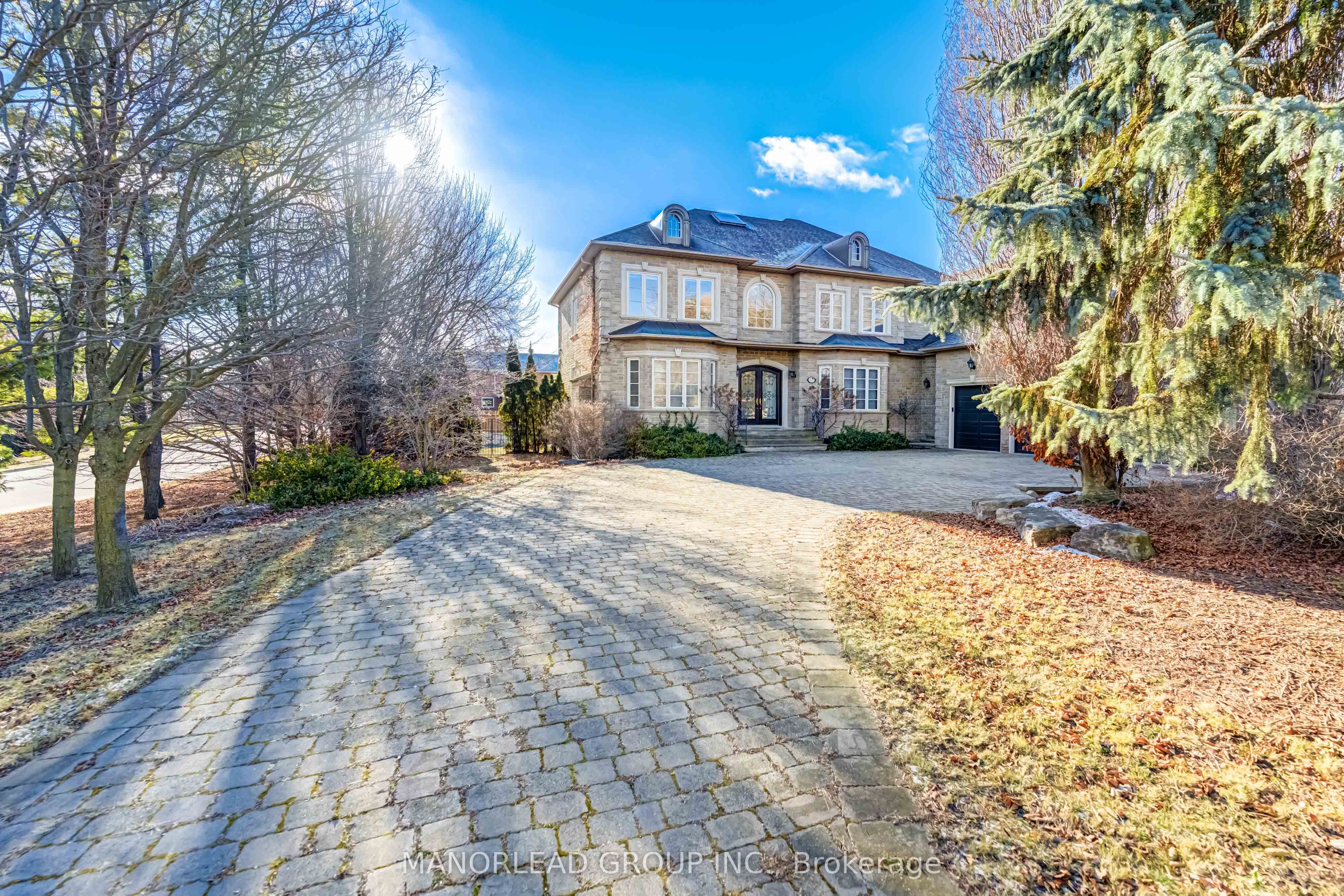 87 Arnold Avenue