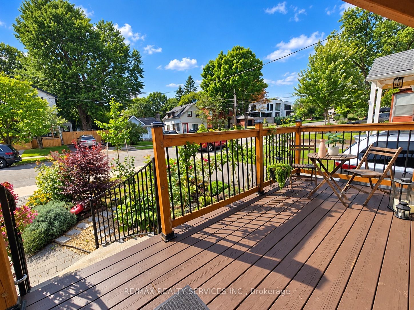 21 McIntosh Avenue