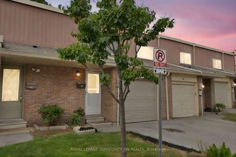 Photo of 158 Woody Vine Way, Toronto, ON M2J 4H6 (MLS # C12524364)